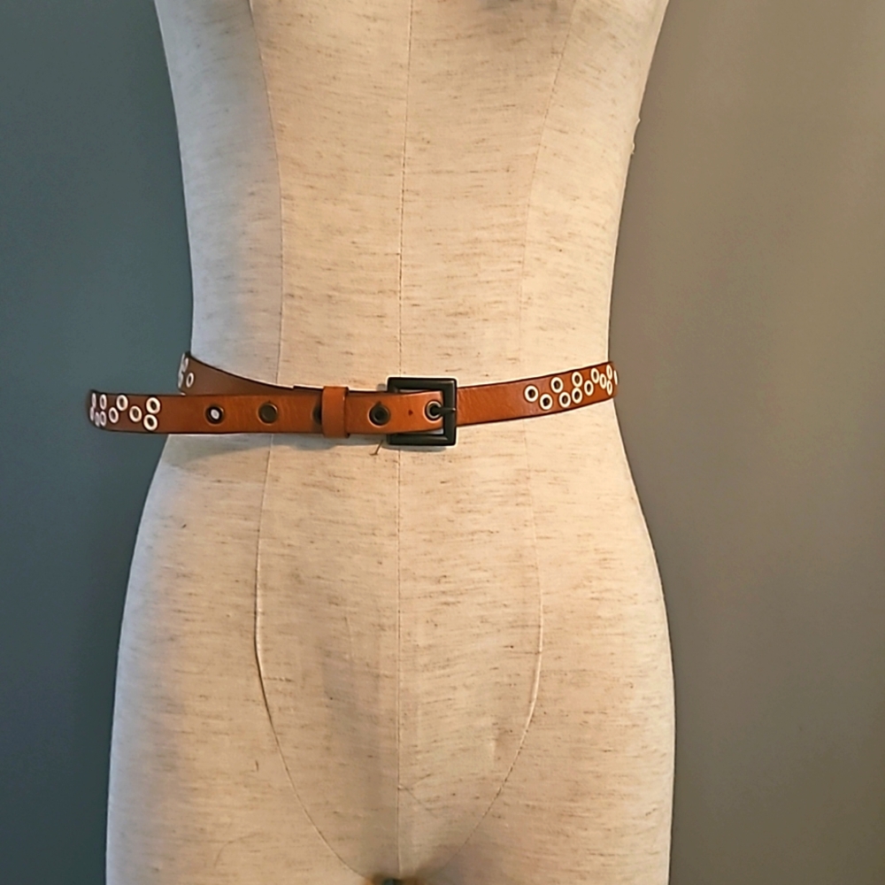 GAP Tan Brown Leather Thin Belt Bronze and Soft Pink Grommets Womens L EUC